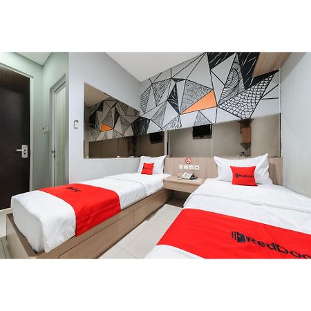 Reddoorz Plus Near Grand Indonesia Jakarta Kültér fotó