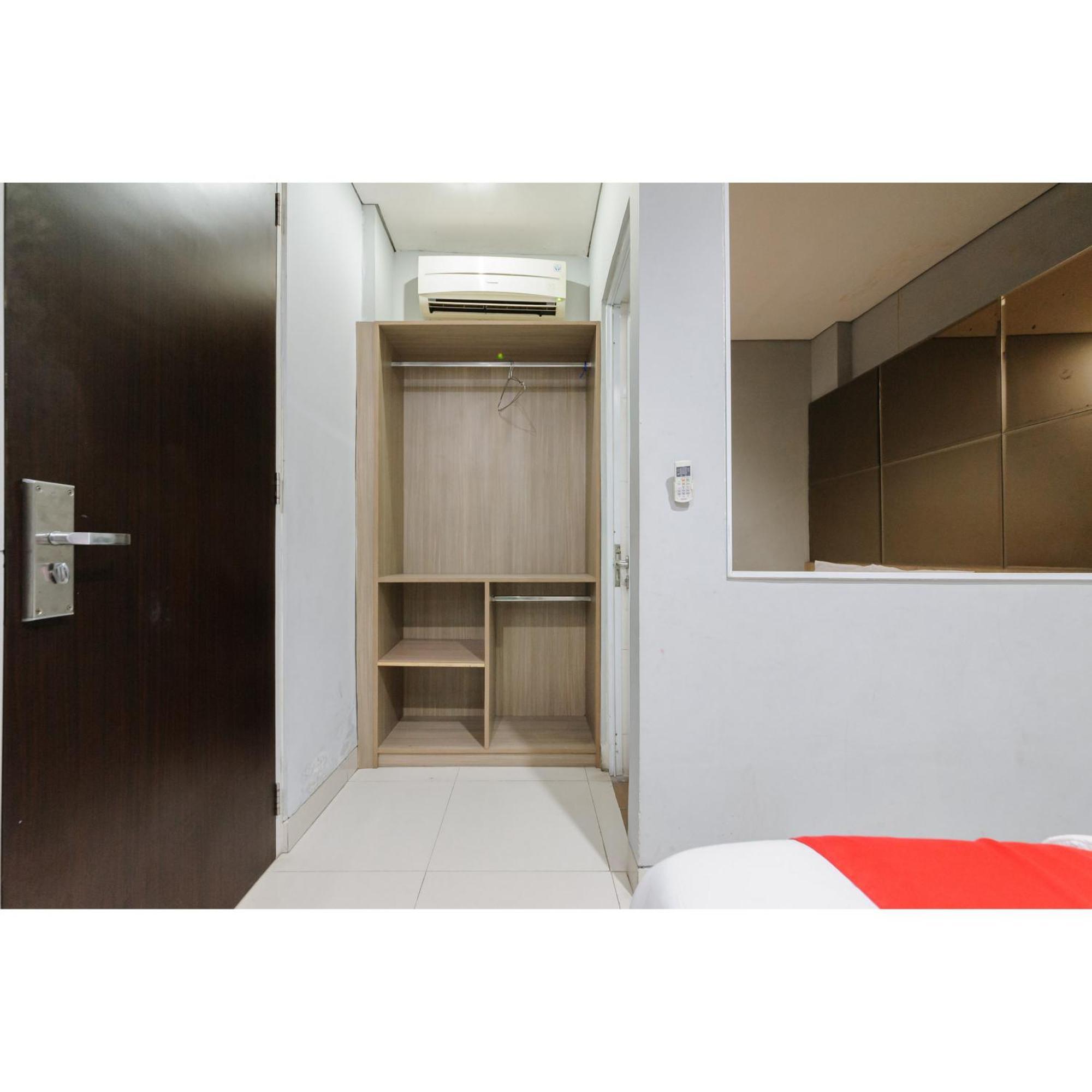 Reddoorz Plus Near Grand Indonesia Jakarta Kültér fotó