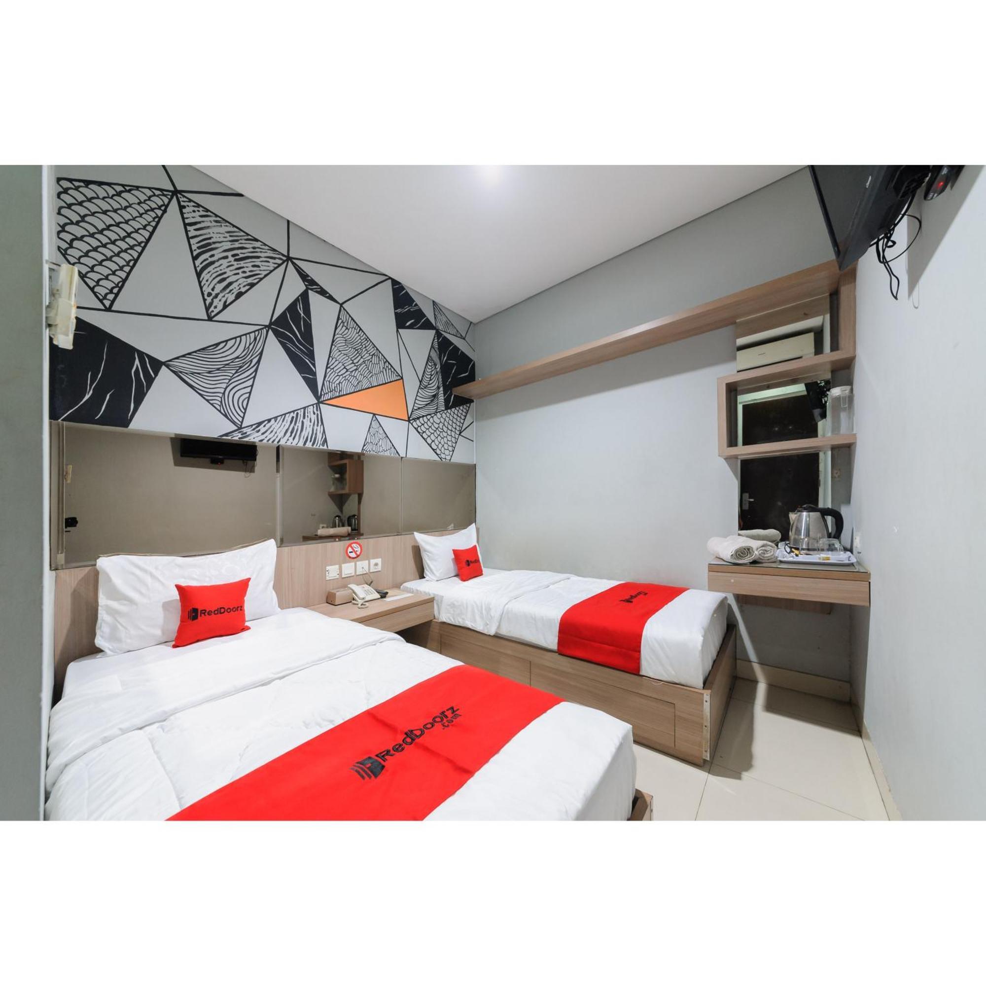 Reddoorz Plus Near Grand Indonesia Jakarta Kültér fotó